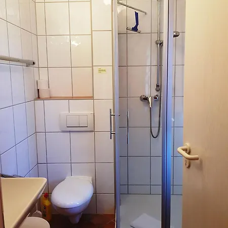 Apartment 7 Im Fischerhaus Wintergarten Und Terrasse Mit Strandkorb Sellin (Rugen)